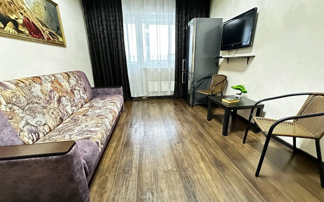 Квартира на Зварыгина 20