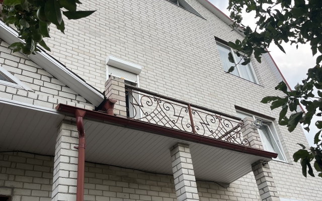 S Basseynom, Saunoy  i Kaminom Private House