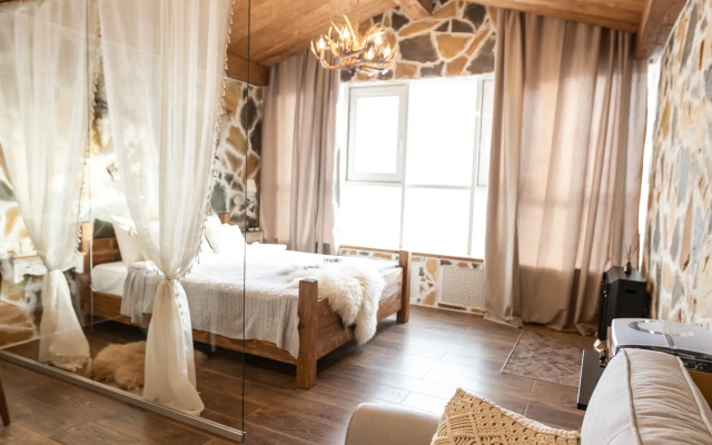Apartamenty ATMOSFERA SALE | Avstrijskij uut na 24-m etaze | Panorama goroda i rassvety iz okna