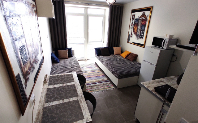 Studiya Lux v Rayone Garmoniya Flat