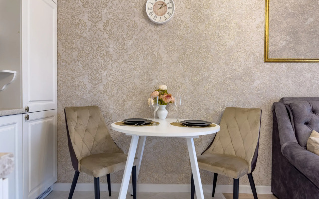 Dizaynerskiye Apartamenty v ZhK Romanov