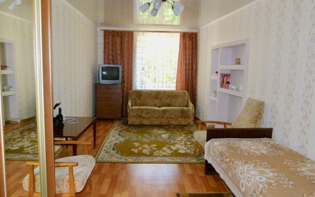 Na Ploschadi Zaharova Guest House