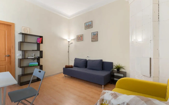 Na Vasilyevskom Ostrove Flat