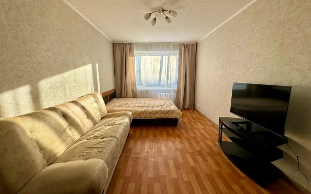 V Luchshem Rayone Flat