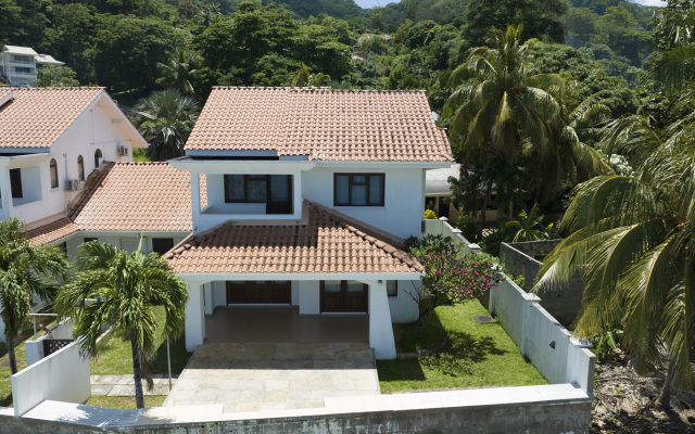 Beach View Villa - Beauvallon villas