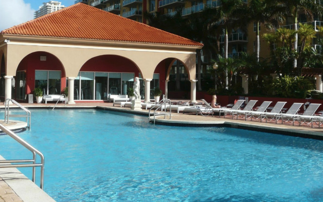 Intracoastal Yacht Club Apart-Hotel