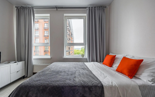 Stilnaya studiya na beregu Oki Flat