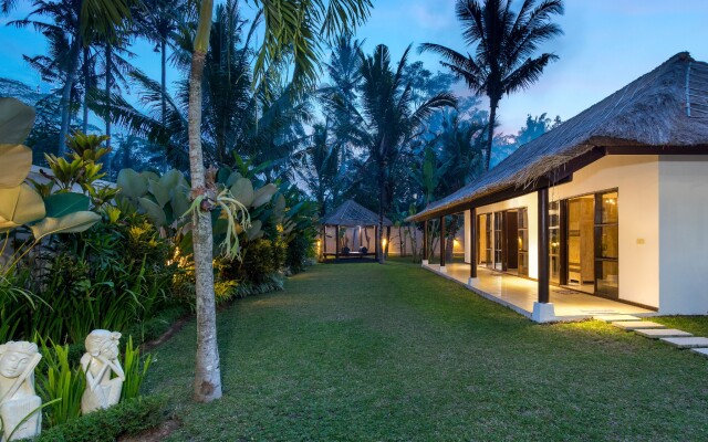 Вилла Candi Kecil Empat