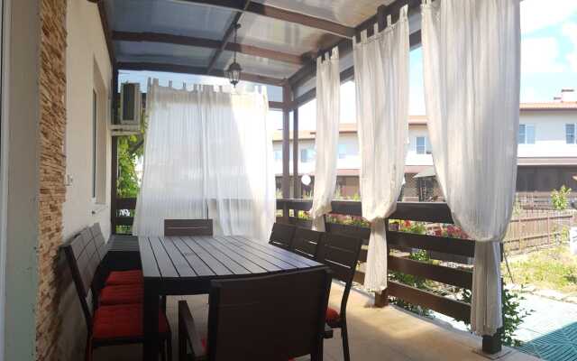 Taunkhaus Rezidentsiya Utrish Private House