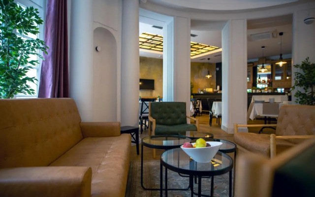 Отель Public House