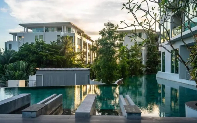 Veloche Group by Continent Apartments