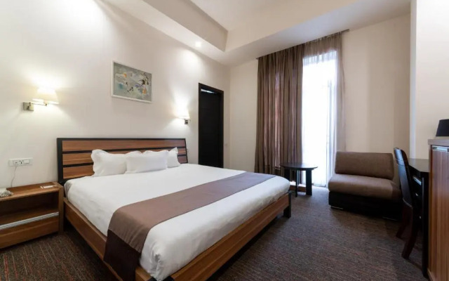 Bass Mini Hotel