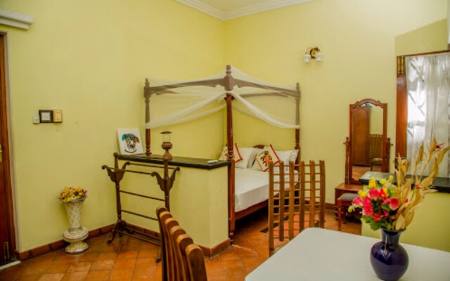 Blue Swan Inn Hotel