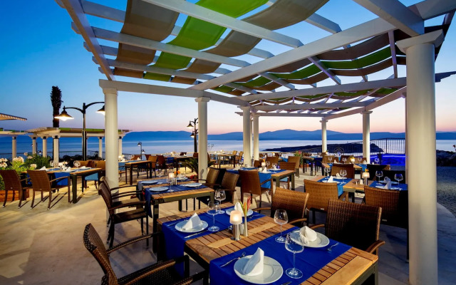 Royal Teos Thermal Resort Clinic & Spa Resort (Halal Hotel)