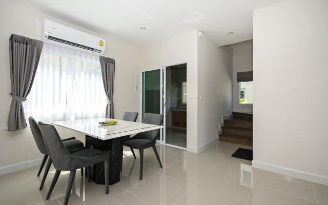 4 BR Saransiri 1#l Pool Gym Garage Netflix Villa	