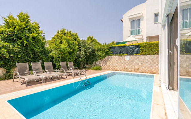 Villa Adavillas
