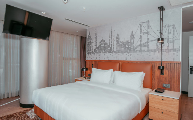Tryp by Wyndham Istanbul Beyoglu