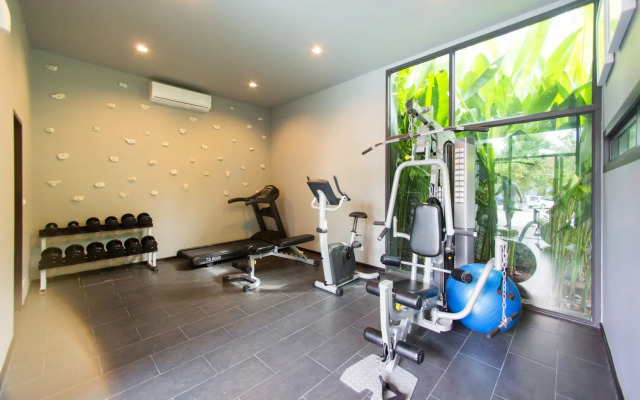 Miriama 2 Bedroom Near Naiharn Beach Villa