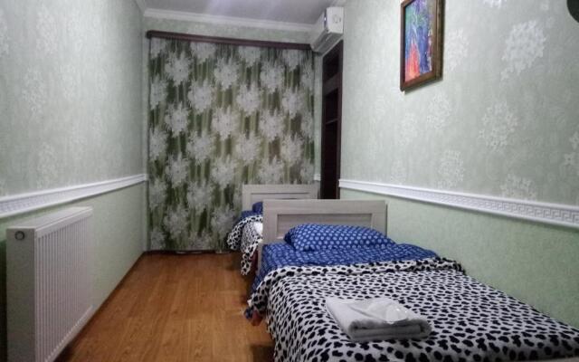 Come In Hotel