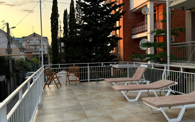 Argo Guest House