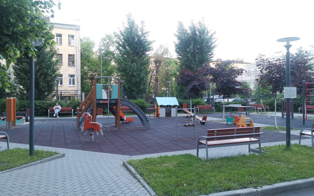 Na Dnepropetrovskoy Flat