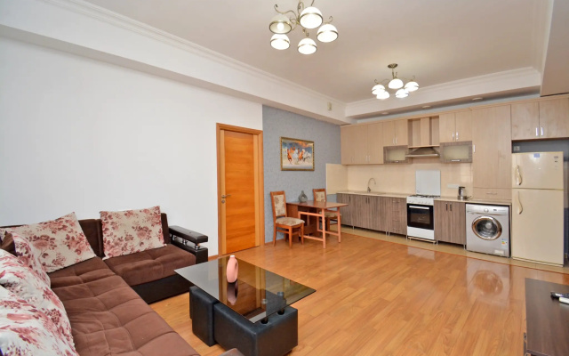 Квартира 3-комн на ул. Аргишти GL152