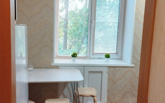 Dvukhkomnatnye Na Komsomolskoy Apartment