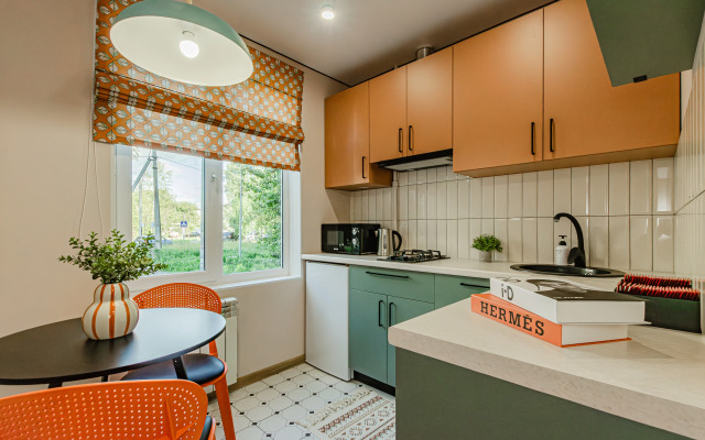 2 Kom S Dizaynerskim Remontom V Tsentre Flat