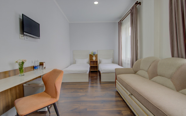 Shah Palace Hotel