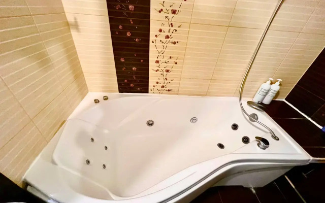 Centr vostok otlichnaja na Odesskaja 44k1 Apartments