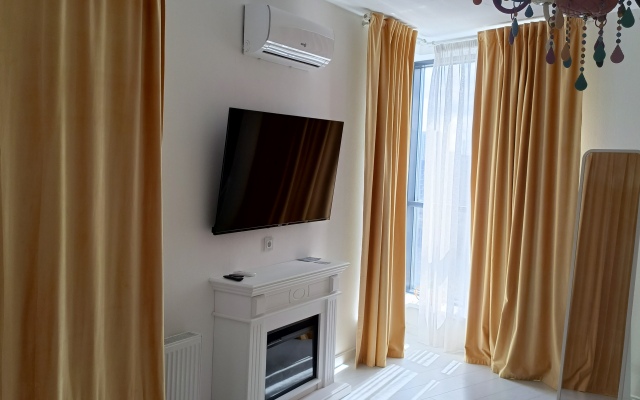 Alisa Flat
