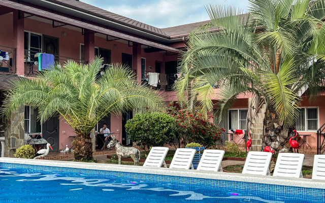 Rozovy Flamingo  Guest House