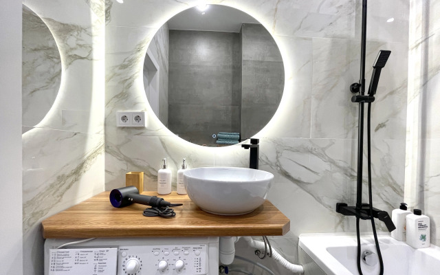 Апартаменты Адоратского 1