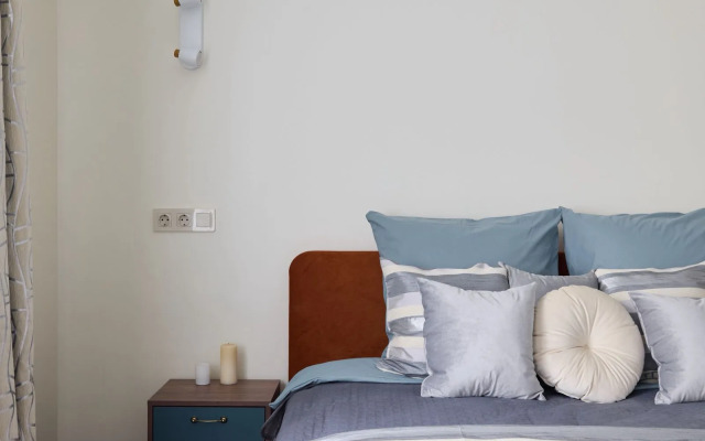 Dvukhkomnatnaya V Tsentre Sankt-Peterburga Dlya 8 Gostey Flat