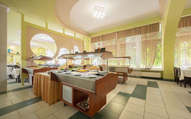 Kurortny Hotel Atelika Gorizont Sudak 2**