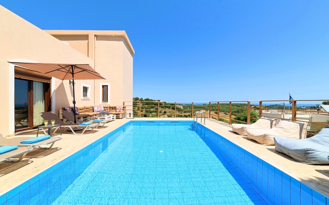 Cretan Sunny Villa Heated Pool