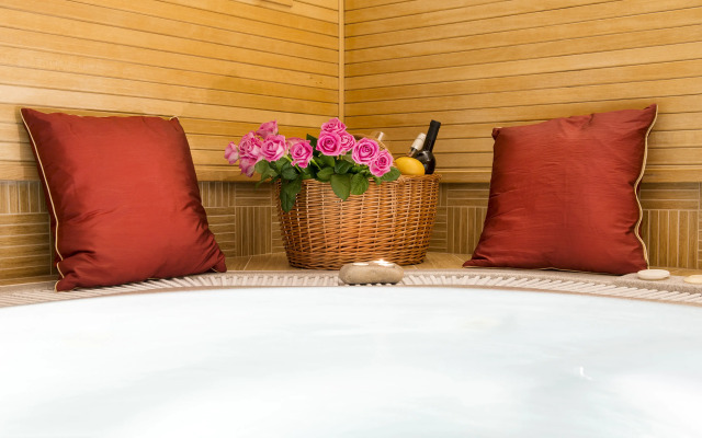 Boutique Seven Days Hotel