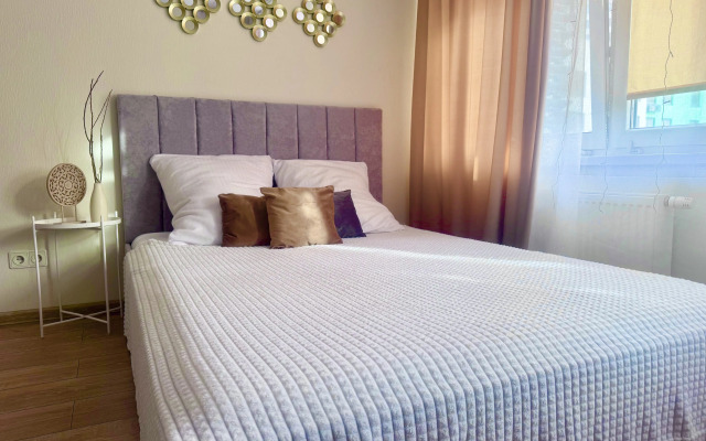 Apartamenty Stilnaya Studiya Ryadom S Istochnikami.