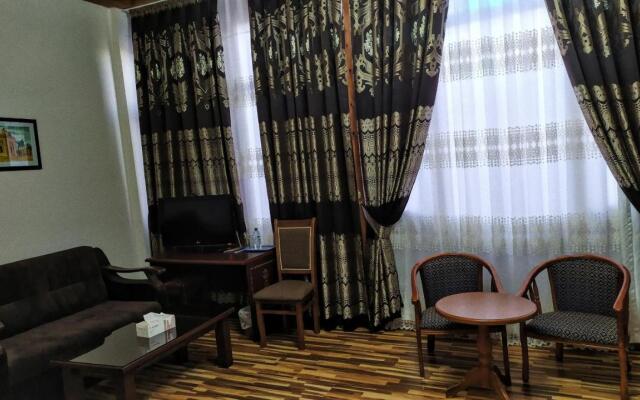 Devon Begi Hotel
