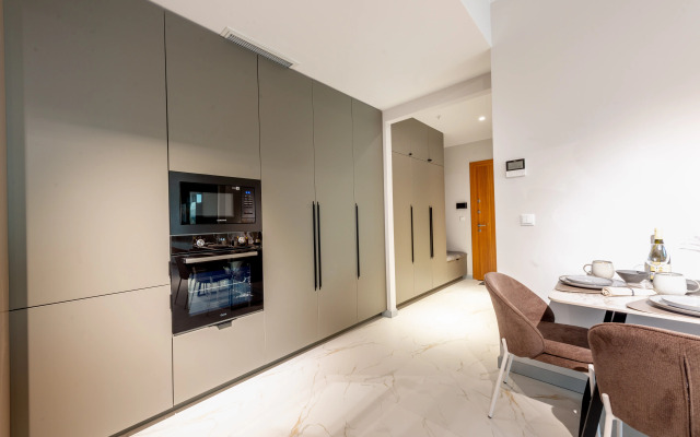 Porta Exclusive Loft by AESTHAVEN Apartments