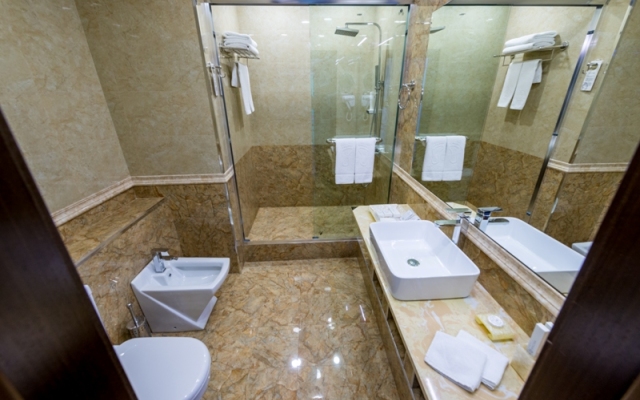 Reston Hotel & Spa