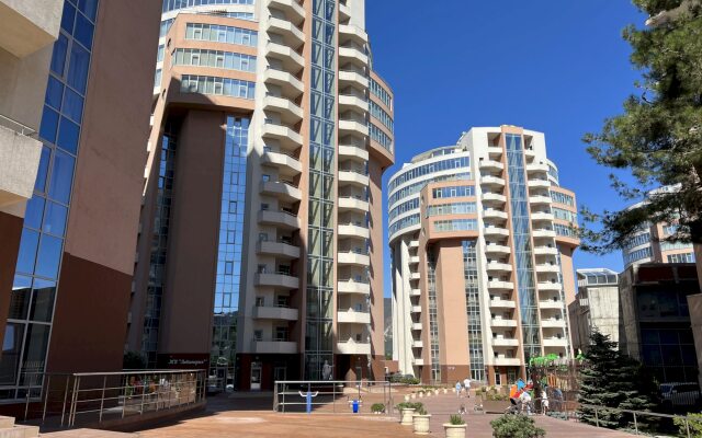 Апартаменты 312 Двухуровневые Крымская 3/4