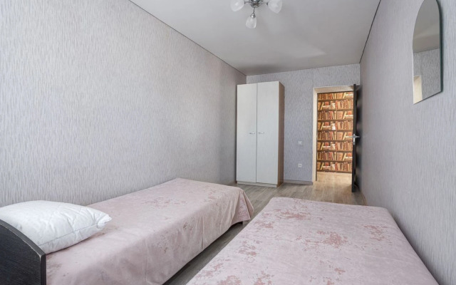 Na Ulitse Respubliki 176 Flat