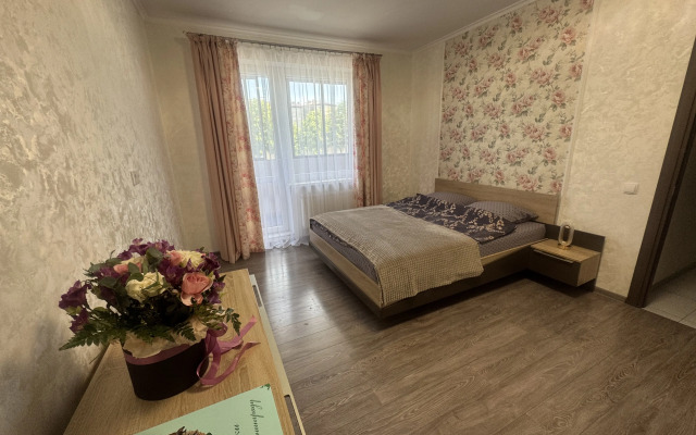 Квартира Просторная двухкомнатная квартира