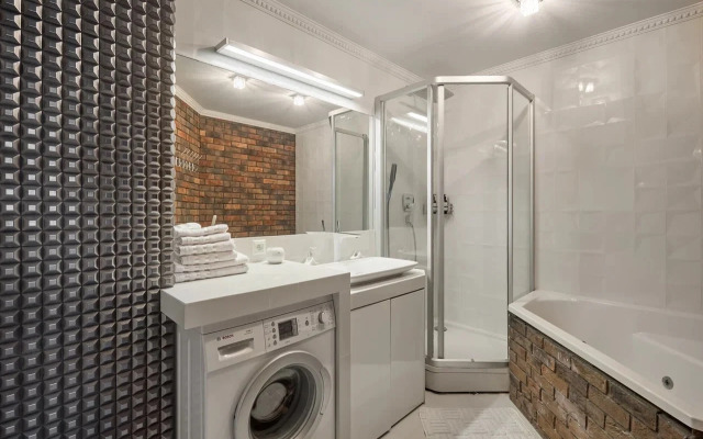 Reverie Vip2000 Apartments