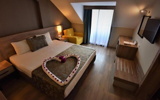 Lucida Beach Hotel 