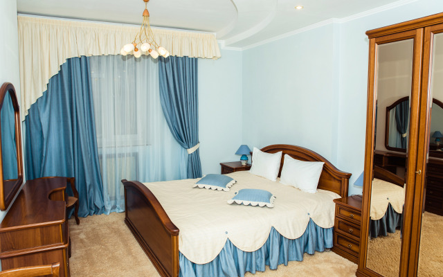 Yarotel Tsentr Hotel