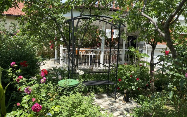 Belaya Nevestochka Guest House