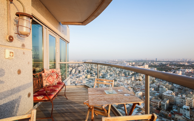 Luxury Condo & Spectacular View by FeelHome Apartments