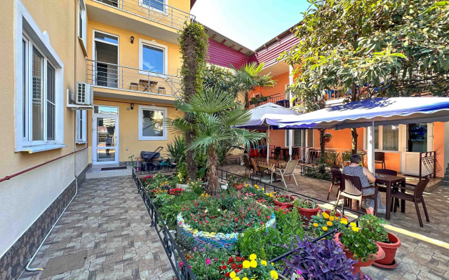 Апартаменты Адлер, Чкалова улица, д.71  №4 «Альфагид»